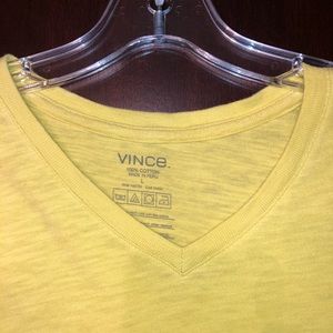 Vince v-neck T-shirt